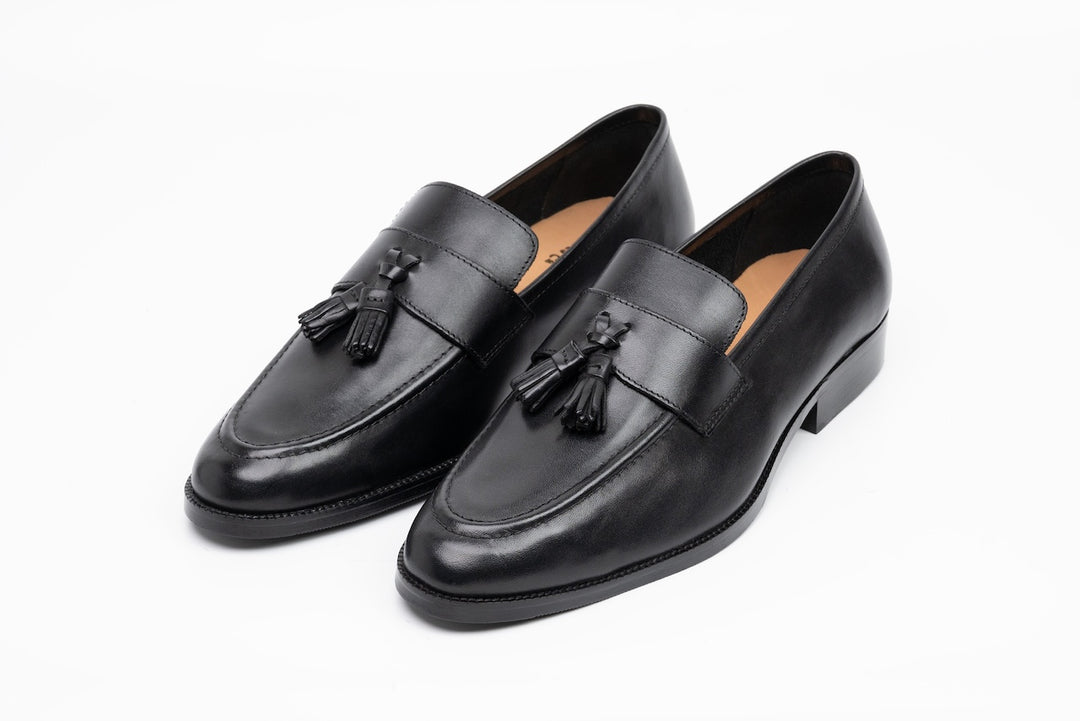 Soft Unlined Tassel Loafers - Black