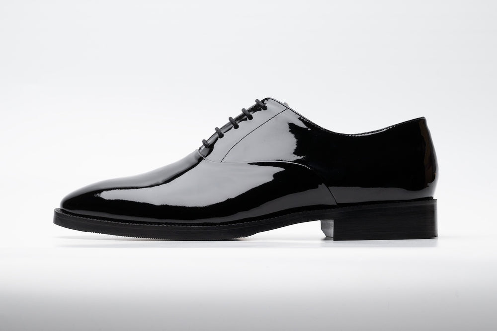 Plain Toe Oxford in Patent Black leather - top view