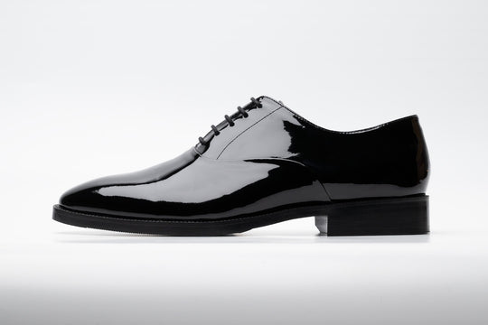 Plain Toe Oxford in Patent Black leather - top view