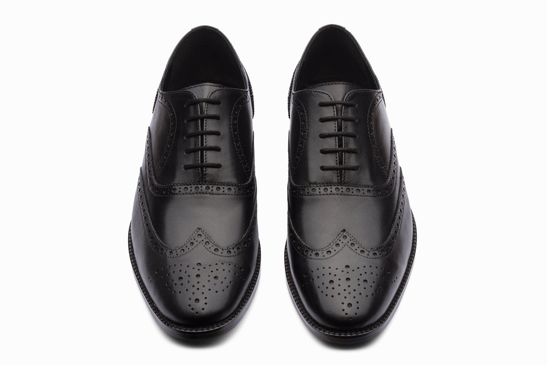 Black brogue Oxford — broguing and wingtip detail — Dapper Shoes Co.
