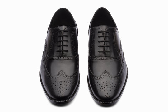 Black brogue Oxford — broguing and wingtip detail — Dapper Shoes Co.