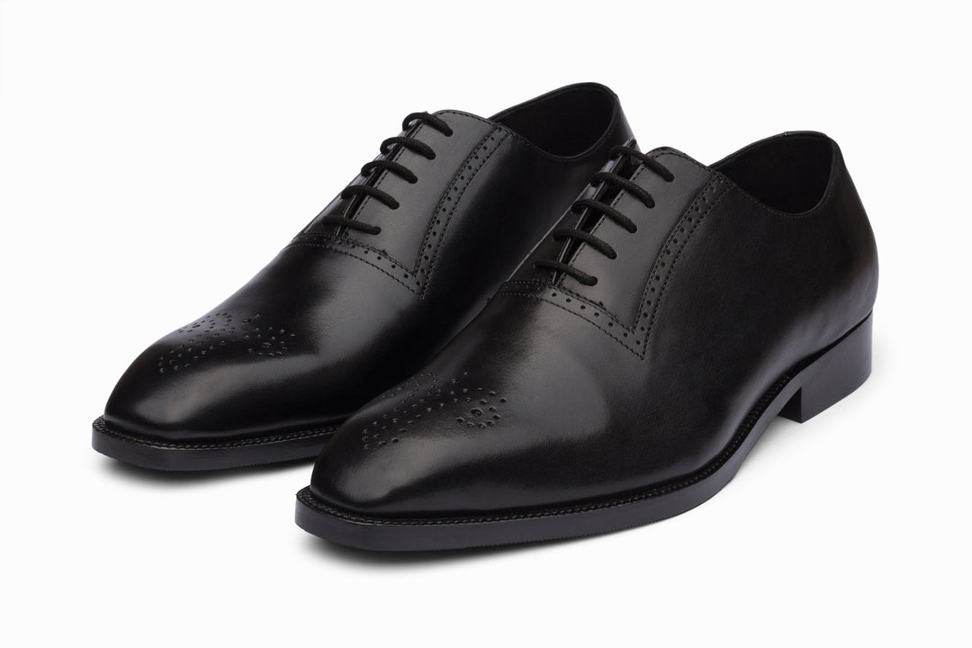 Medallion Oxford in black full-grain leather — front view — Dapper Shoes Co.