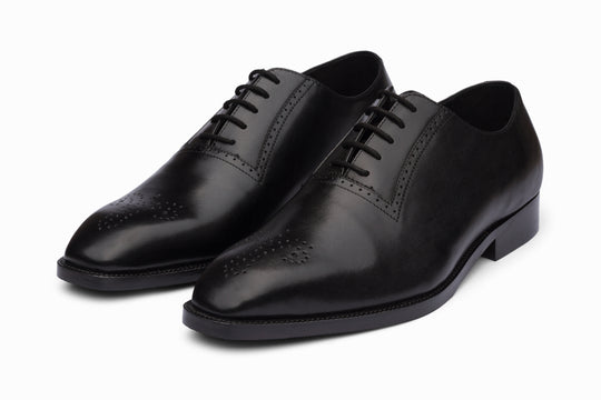 Medallion Oxford in black full-grain leather — front view — Dapper Shoes Co.