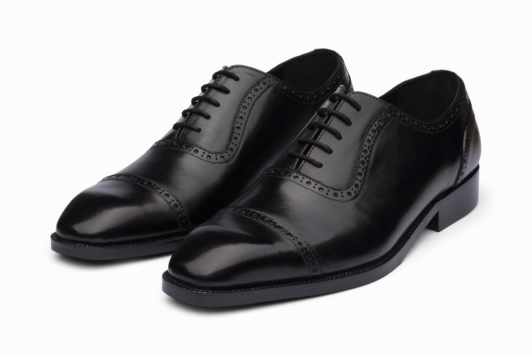 Adelaide Oxford in black full-grain leather — front view — Dapper Shoes Co.