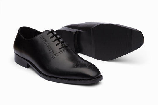 Medallion Oxford black — toe medallion detail closeup — Dapper Shoes Co.