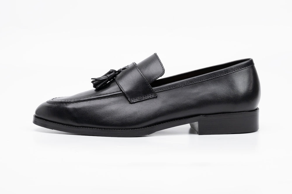 Soft Unlined Tassel Loafers - Black