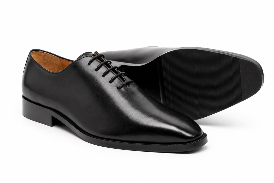 Wholecut Oxford in black calfskin leather - Dapper Shoes Co.