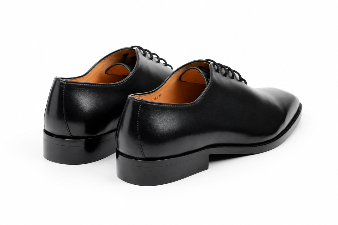 Wholecut Oxford in black calfskin leather - Dapper Shoes Co.